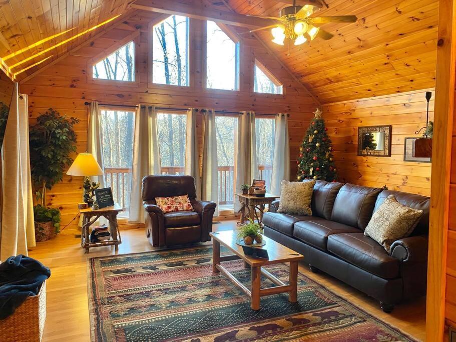 Vila Great Location Pool Table Hot Tub Gatlinburg Exteriér fotografie