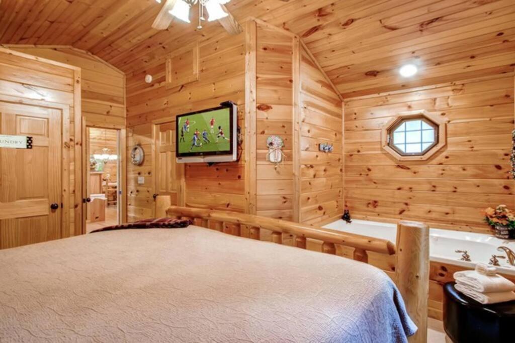 Vila Great Location Pool Table Hot Tub Gatlinburg Exteriér fotografie